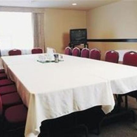 Coast Fraser Tower Yellowknife Facilidades foto