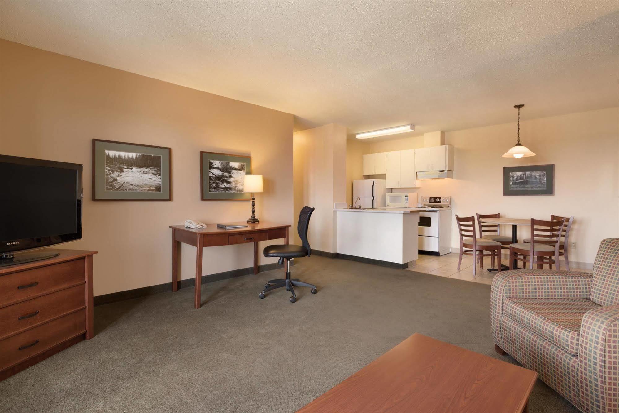 Coast Fraser Tower Yellowknife Exterior foto